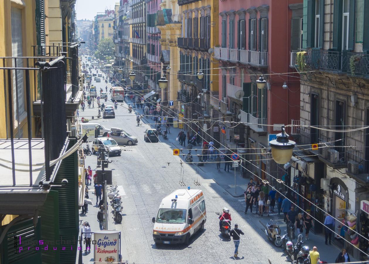 Casa Beatrice, Appartamento Nel Centro Di Napoli Nápoly Kültér fotó