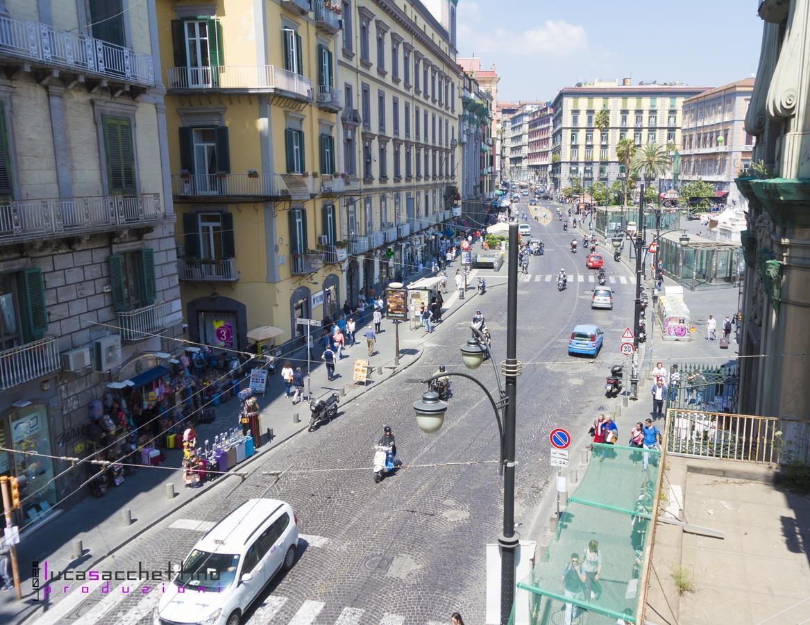 Casa Beatrice, Appartamento Nel Centro Di Napoli Nápoly Kültér fotó